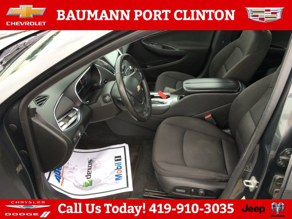 Used 2018 Chevrolet Malibu LT w/ Driver Confidence Package FWD image 16