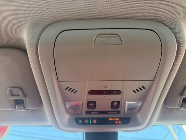 Used 2021 GMC Terrain SLT w/ Infotainment Package II image 24