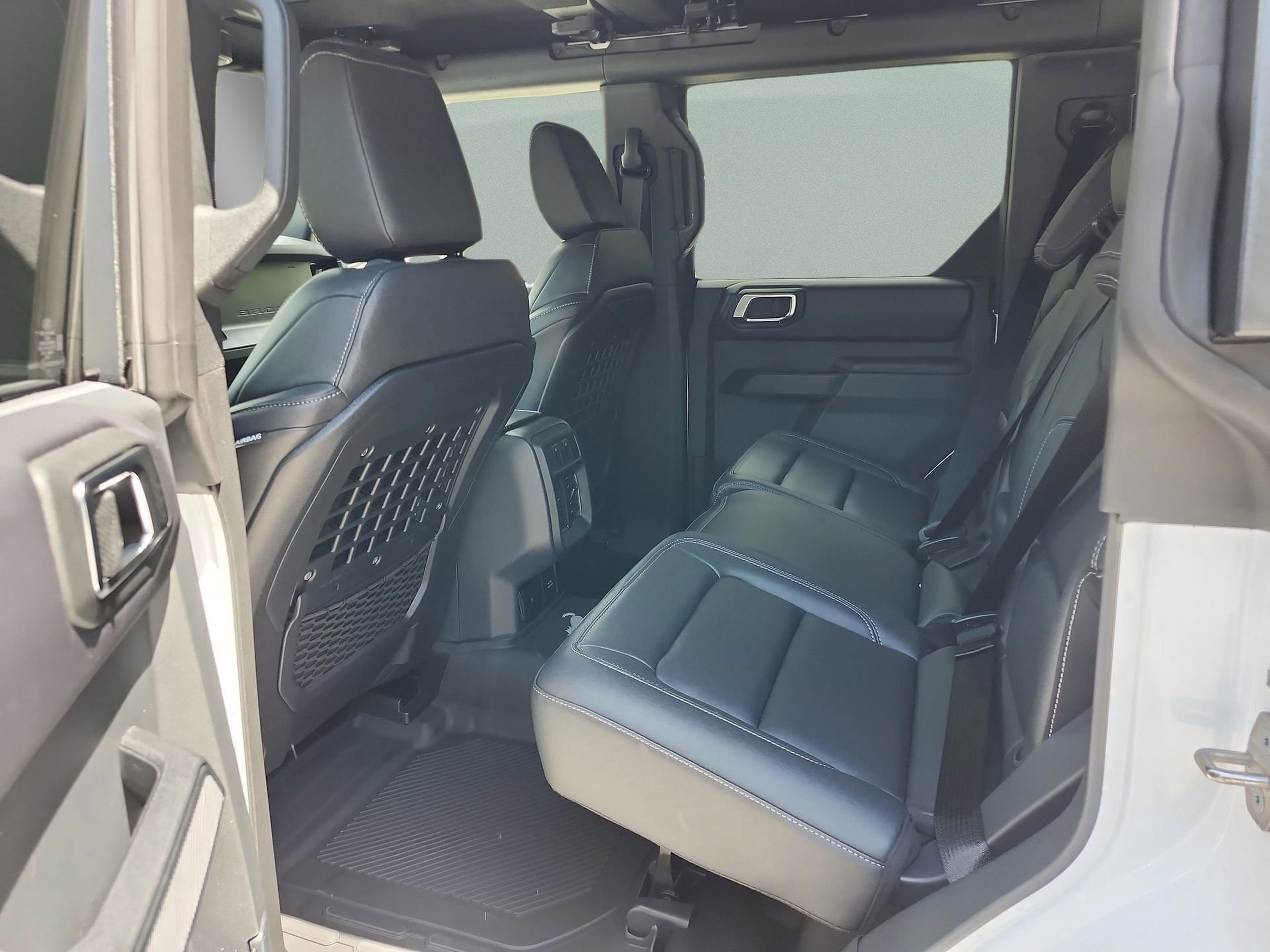 New 2025 Ford Bronco Badlands image 16