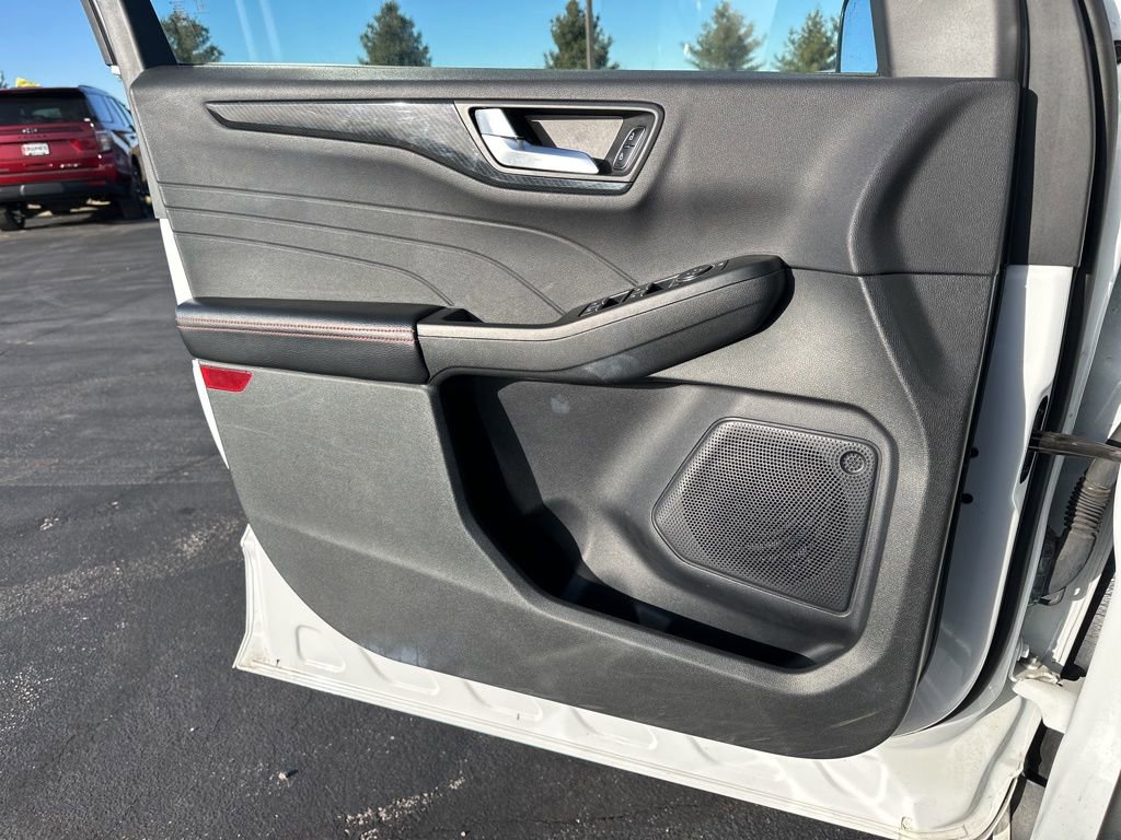Used 2023 Ford Escape ST-Line image 16