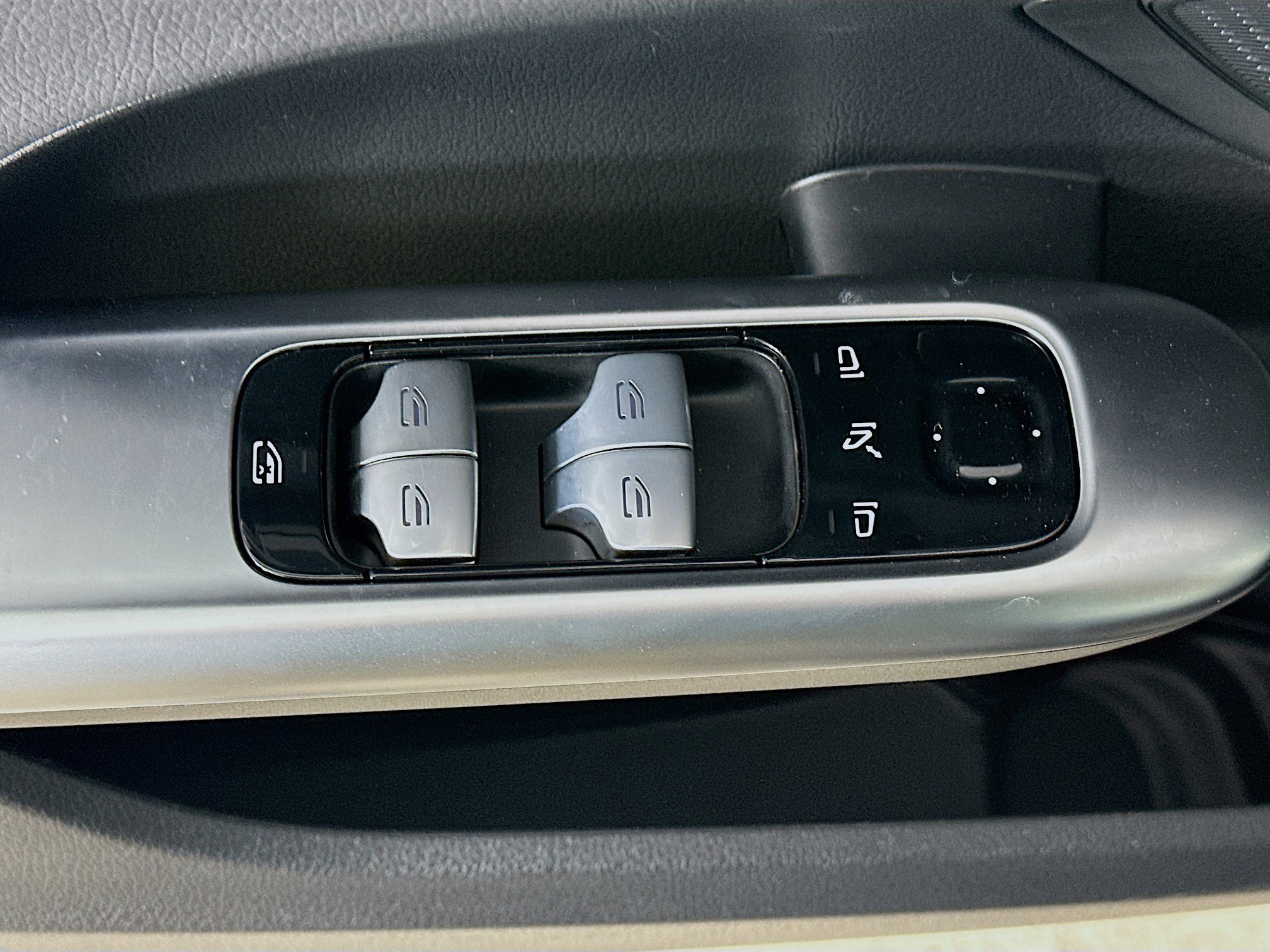 Certified 2025 Mercedes-Benz C 300 4MATIC Sedan image 22