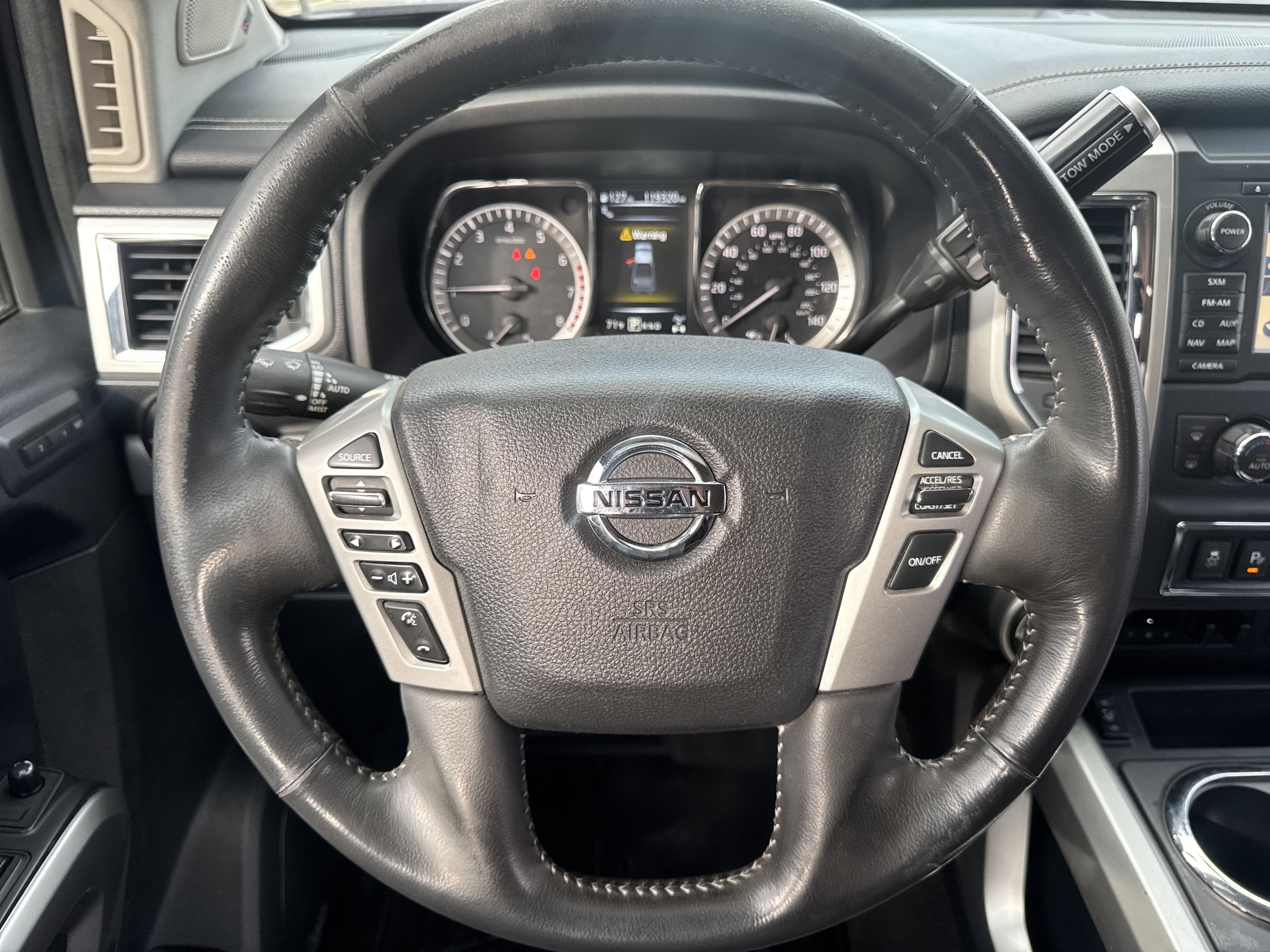 Used 2017 Nissan Titan PRO-4X w/ Pro-4x Convenience Package AWD/4WD image 12