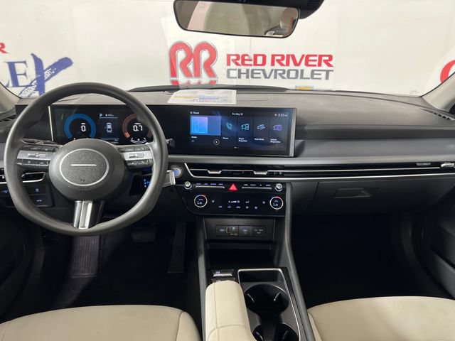 Used 2025 Hyundai Sonata SEL FWD image 12