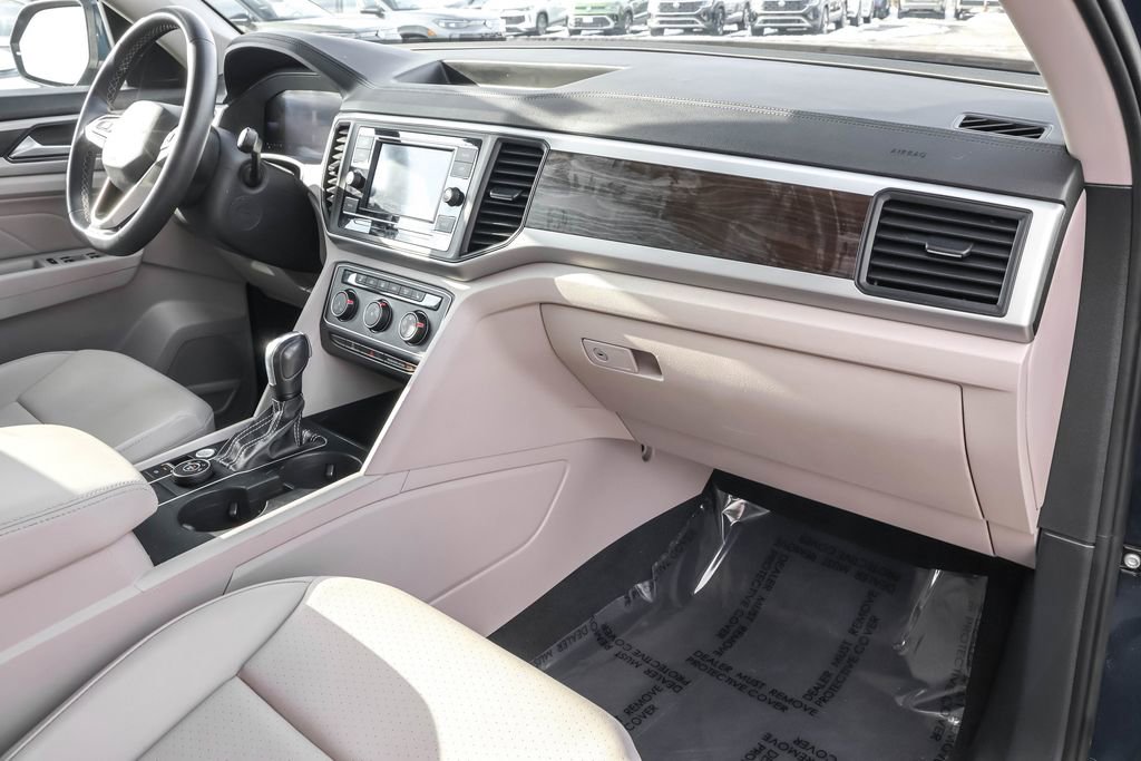 Used 2022 Volkswagen Atlas SE image 35