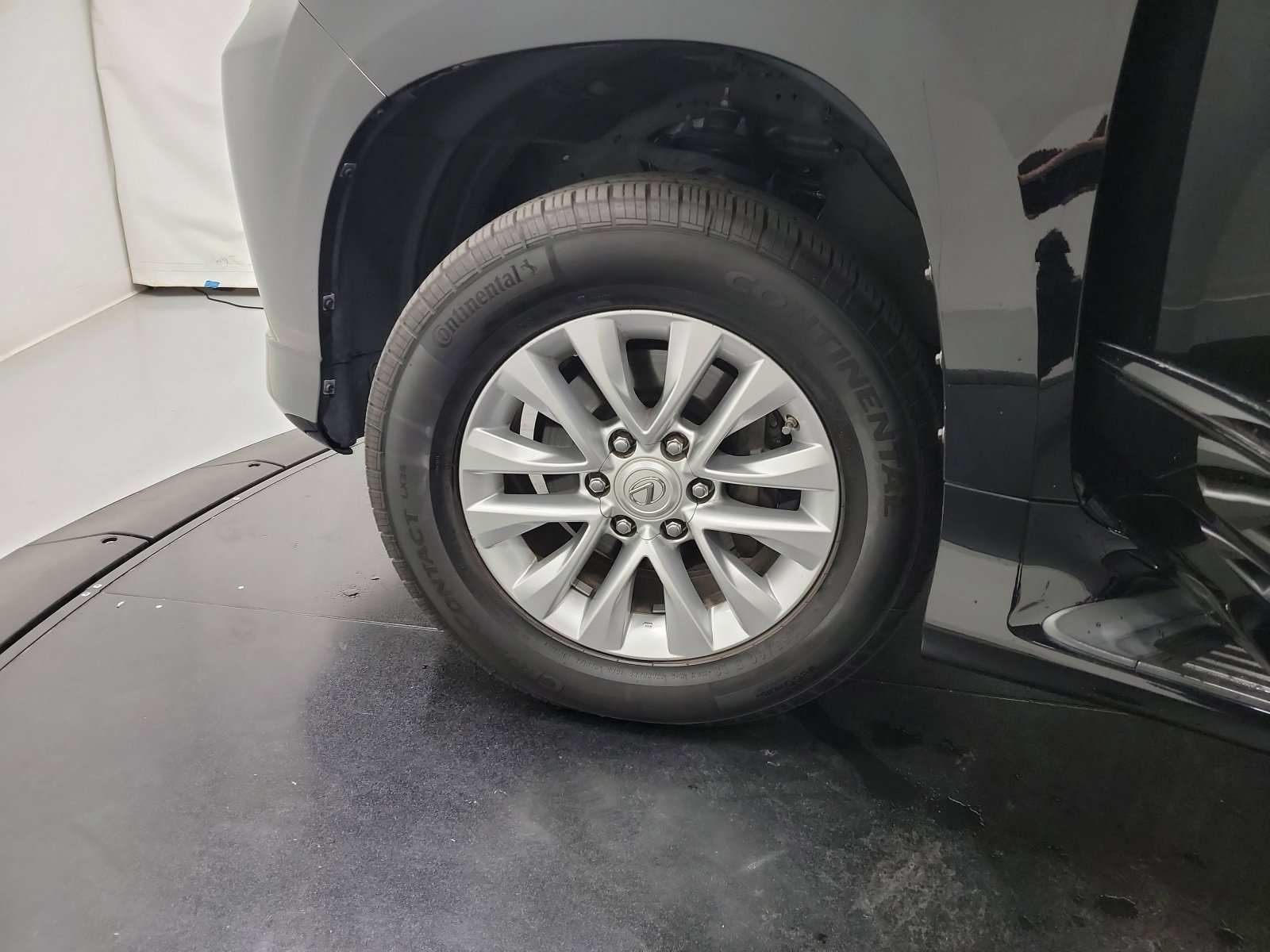 Used 2019 Lexus GX 460 image 30