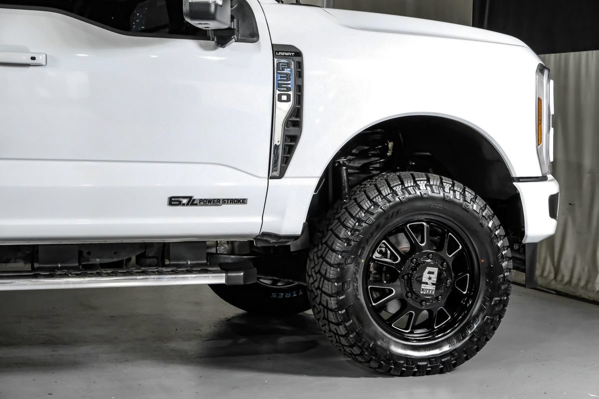 Used 2026 Ford F350 Lariat AWD/4WD image 8