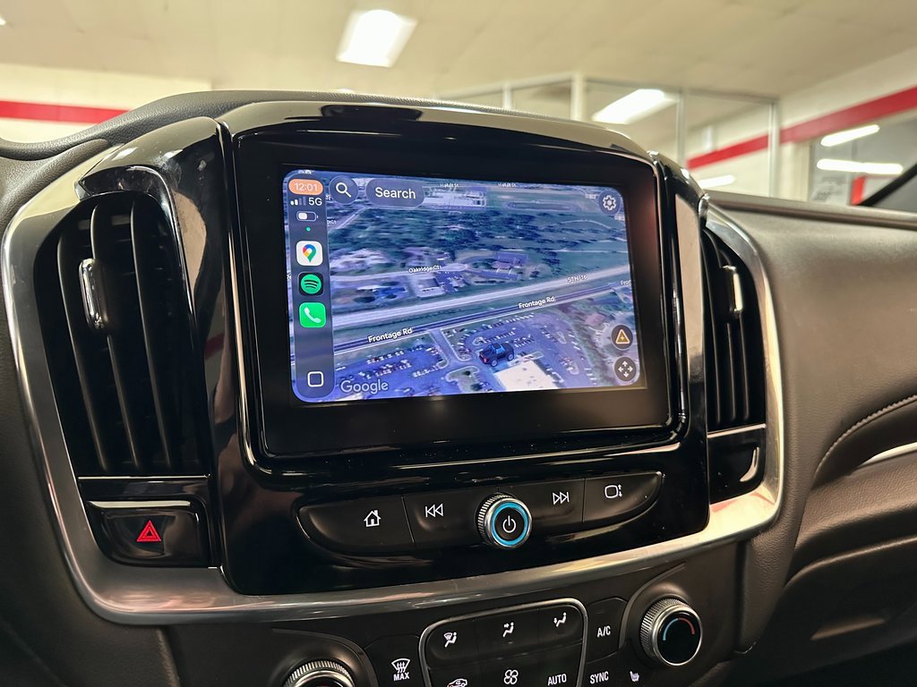 Used 2023 Chevrolet Traverse LT image 24