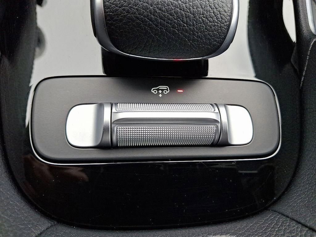 Used 2023 Mercedes-Benz GLS 450 4MATIC image 24