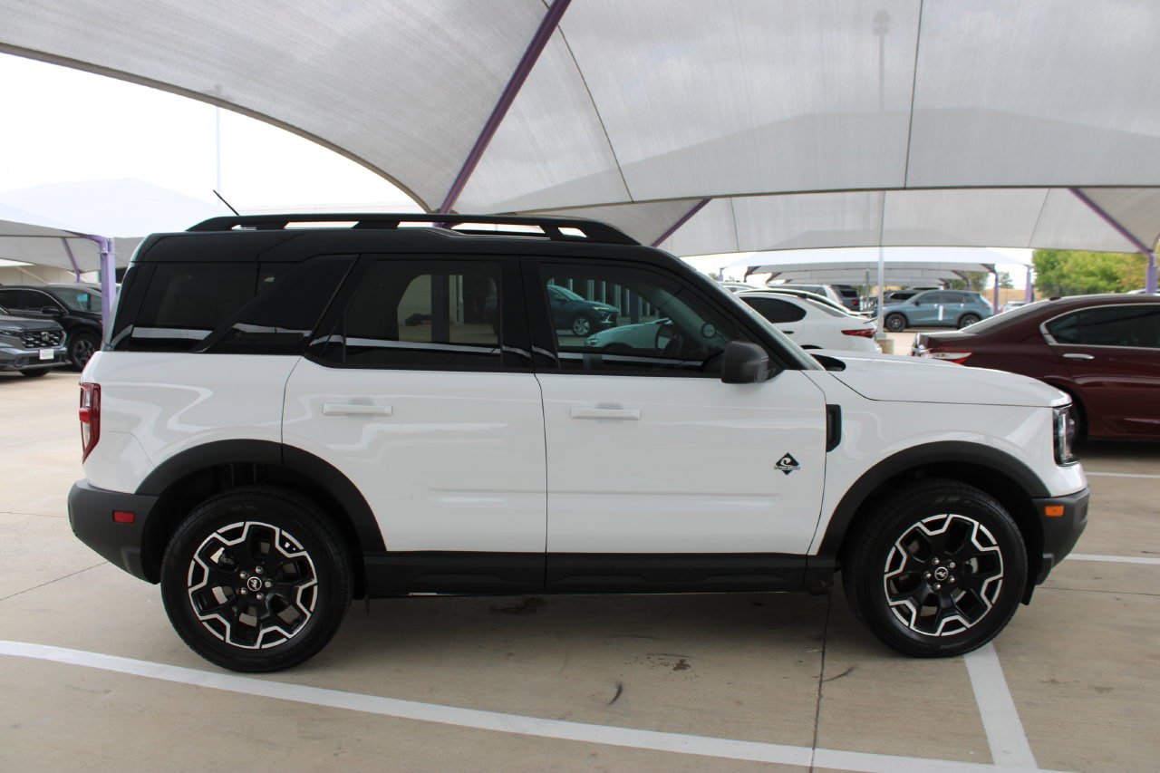 Used 2025 Ford Bronco Sport Outer Banks AWD/4WD image 8