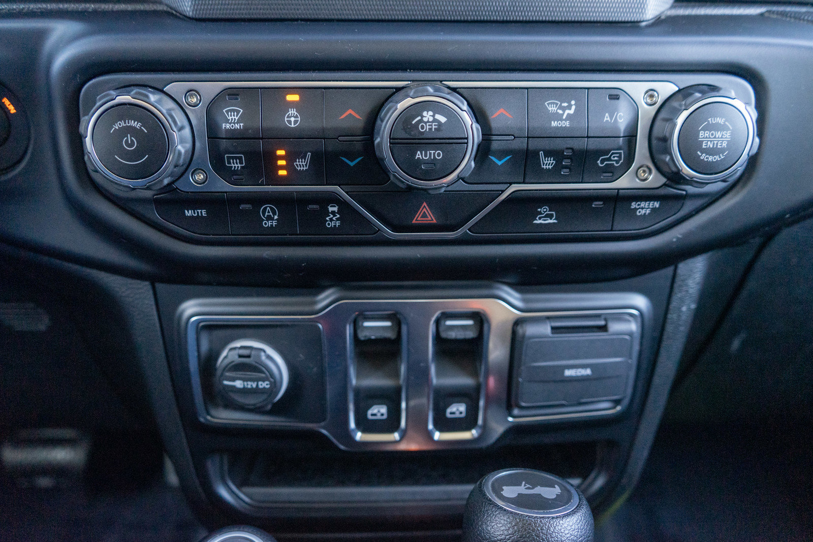 Used 2022 Jeep Wrangler Willys AWD/4WD image 19