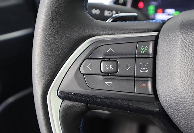 Used 2024 Jeep Grand Cherokee Trailhawk w/ Luxury Tech Group III image 48