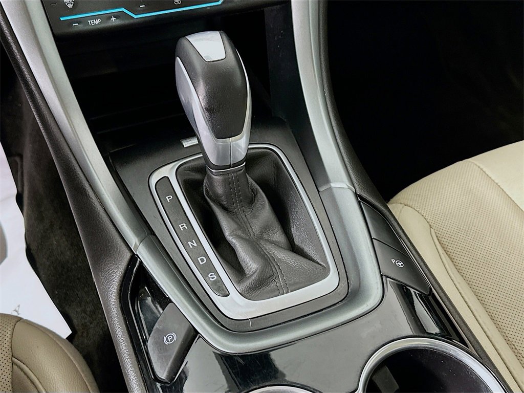 Used 2015 Ford Fusion Titanium image 16