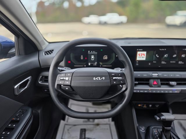 Used 2025 Kia K4 LXS image 22