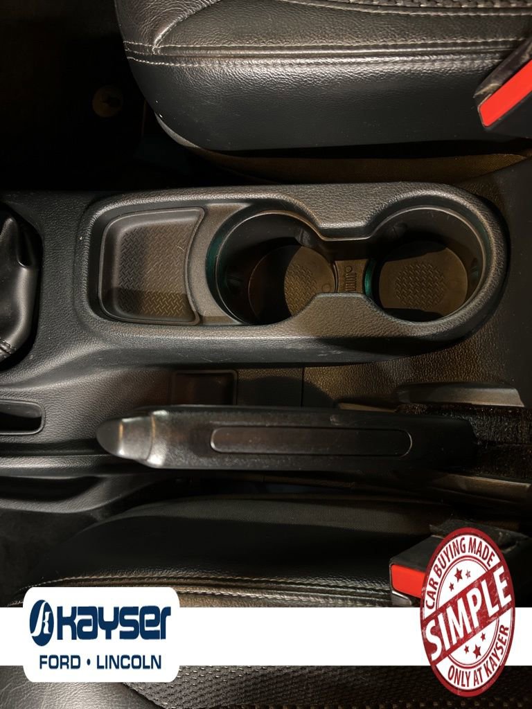 Used 2016 Jeep Wrangler Unlimited Sahara image 15