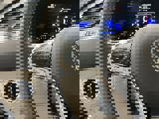 Certified 2022 Volkswagen Tiguan SE w/ Panoramic Sunroof Package image 9