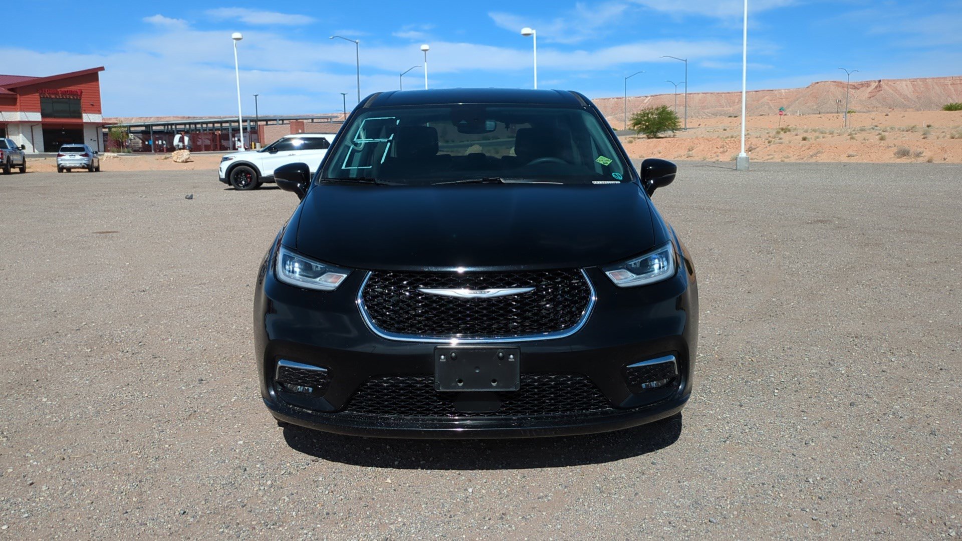 Used 2024 Chrysler Pacifica Limited FWD image 9