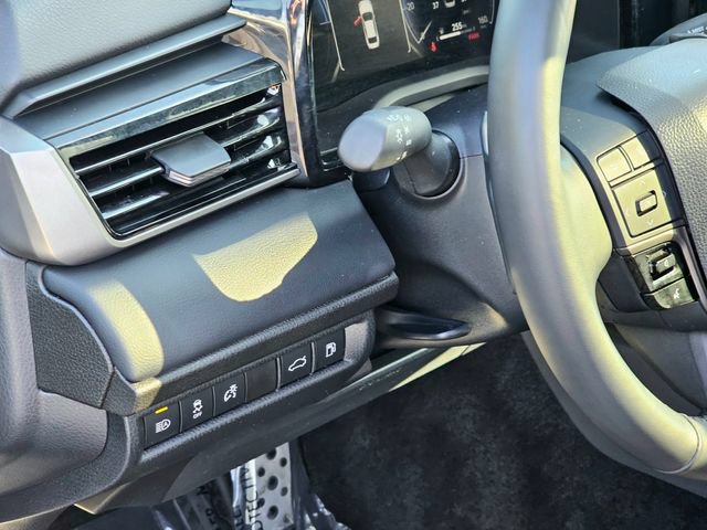 Used 2025 Toyota Camry XSE FWD image 16