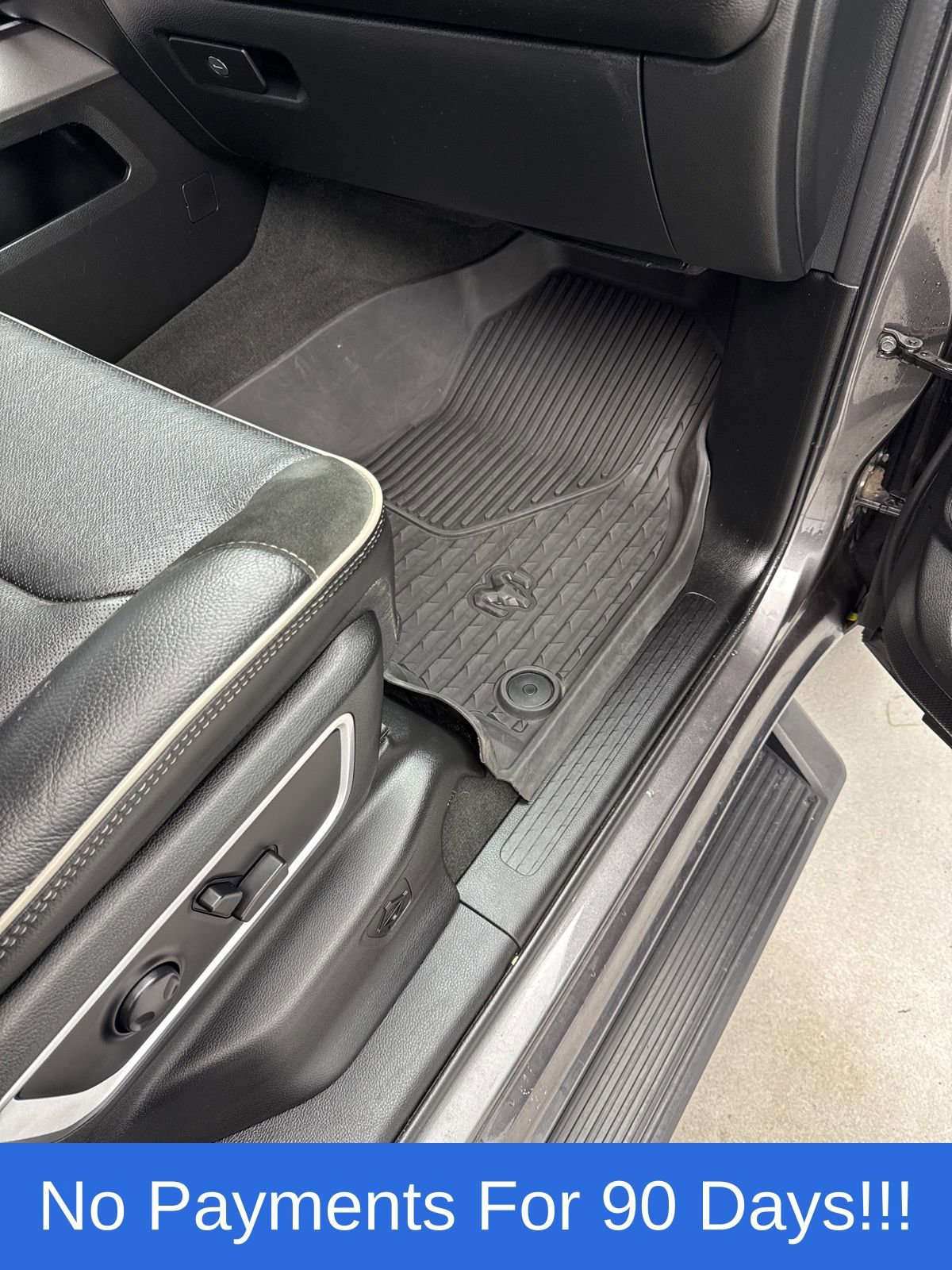 Used 2023 RAM 1500 Laramie AWD/4WD image 34