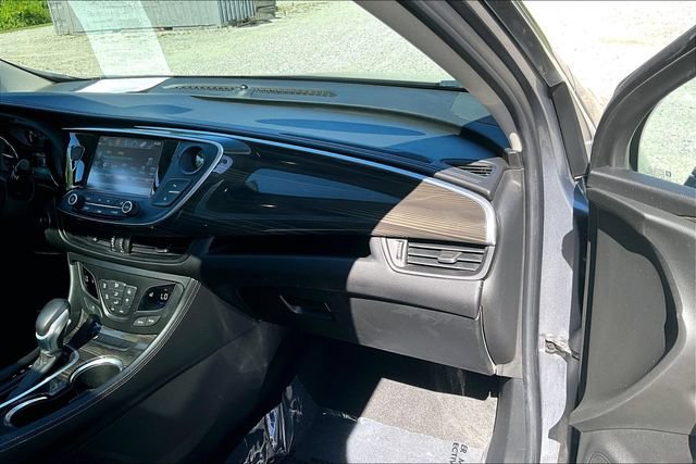 Used 2020 Buick Envision Essence AWD/4WD image 15