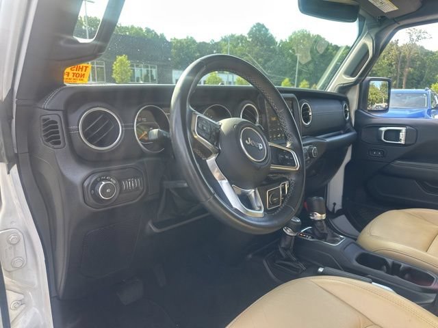 Used 2018 Jeep Wrangler Unlimited Sahara w/ Dual Top Group AWD/4WD image 21