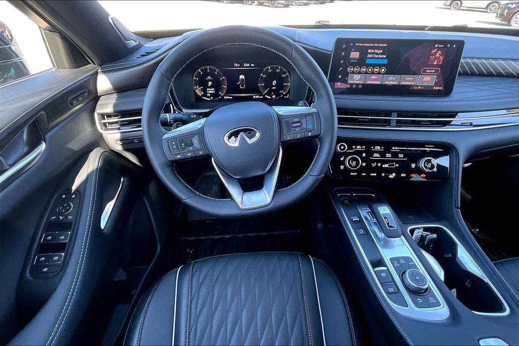 Used 2026 INFINITI QX60 Autograph w/ Dark Cargo Package image 8