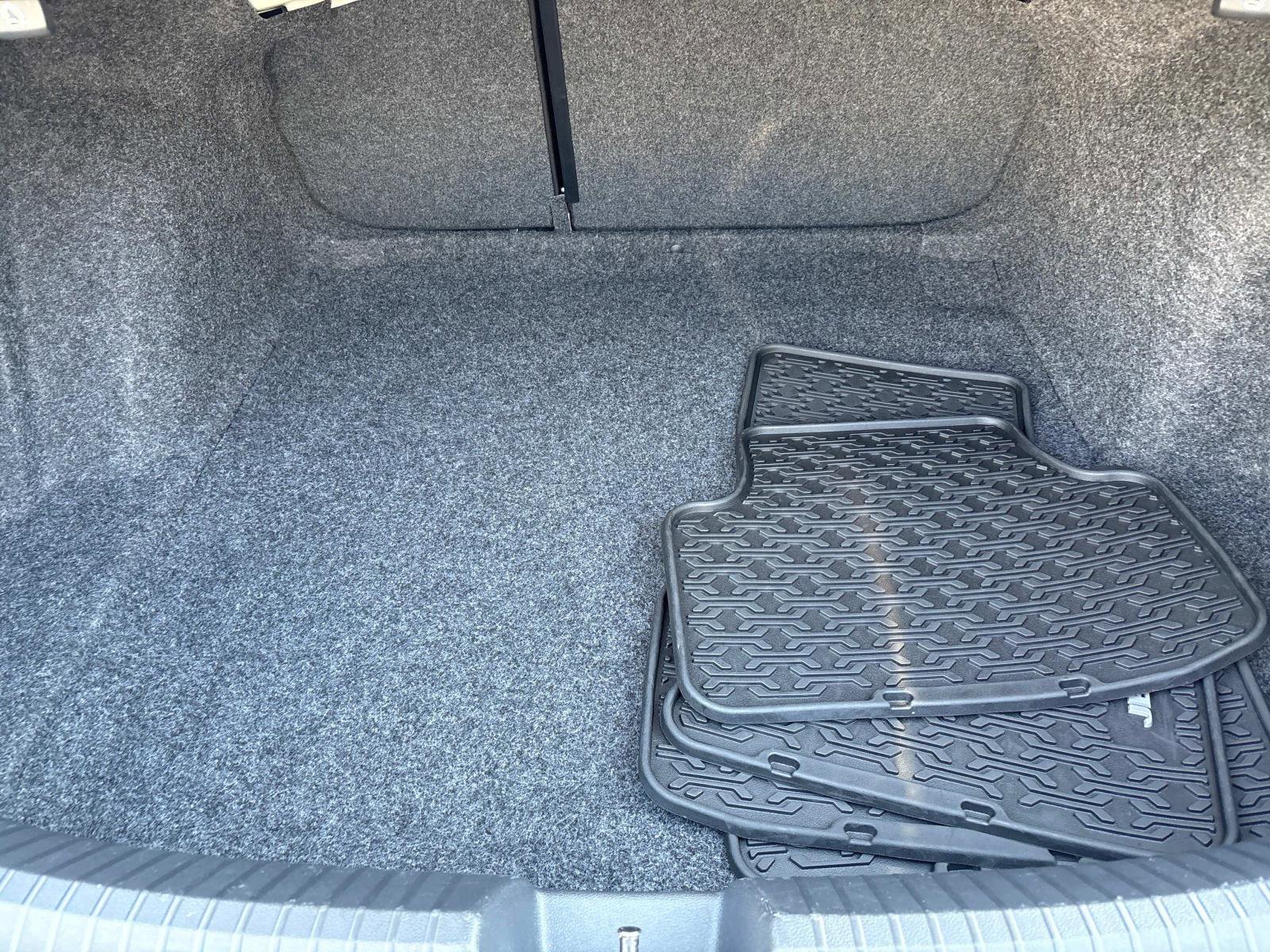 Certified 2024 Volkswagen Jetta Sport image 6