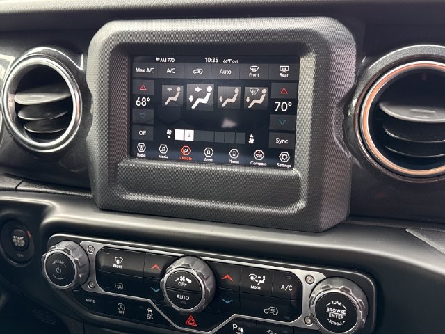Used 2020 Jeep Wrangler Unlimited Sahara AWD/4WD image 29
