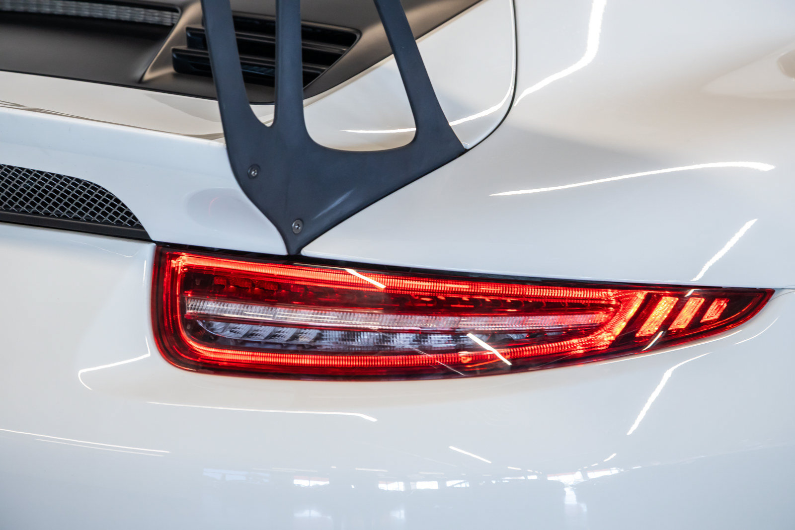 Used 2016 Porsche 911 GT3 RS RWD image 22