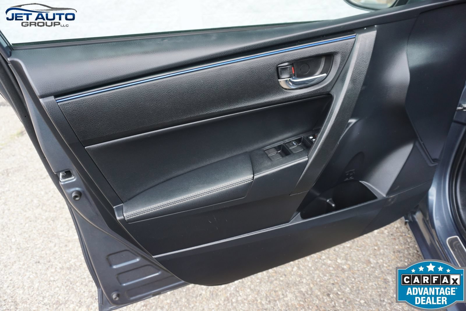 Used 2017 Toyota Corolla SE FWD image 24