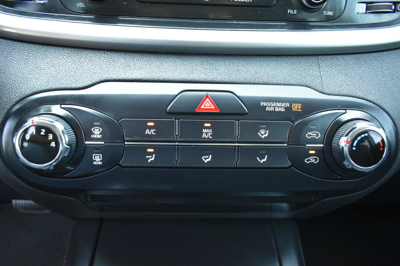 Used 2016 Kia Sorento FWD image 23