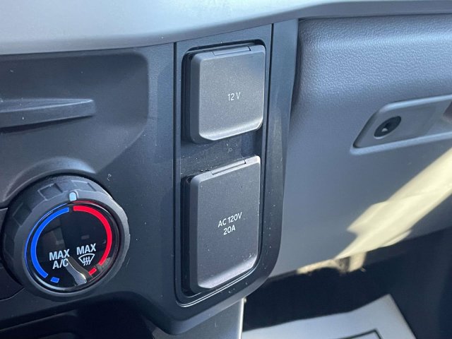 Certified 2024 Ford F250 XLT w/ Black Appearance Package AWD/4WD image 32
