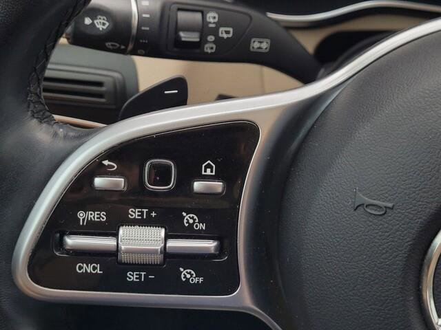 Used 2020 Mercedes-Benz GLC 300 4MATIC image 15