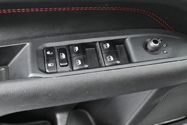 Used 2025 Jeep Compass Trailhawk AWD/4WD image 24