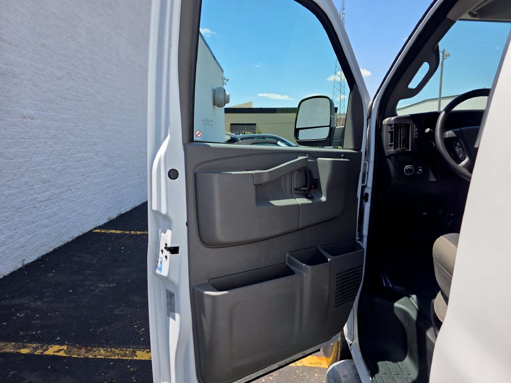 Used 2025 GMC Savana 2500 w/ Driver Convenience Package RWD image 13