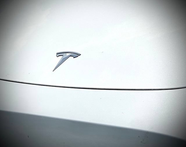 Used 2023 Tesla Model Y Long Range AWD/4WD image 6