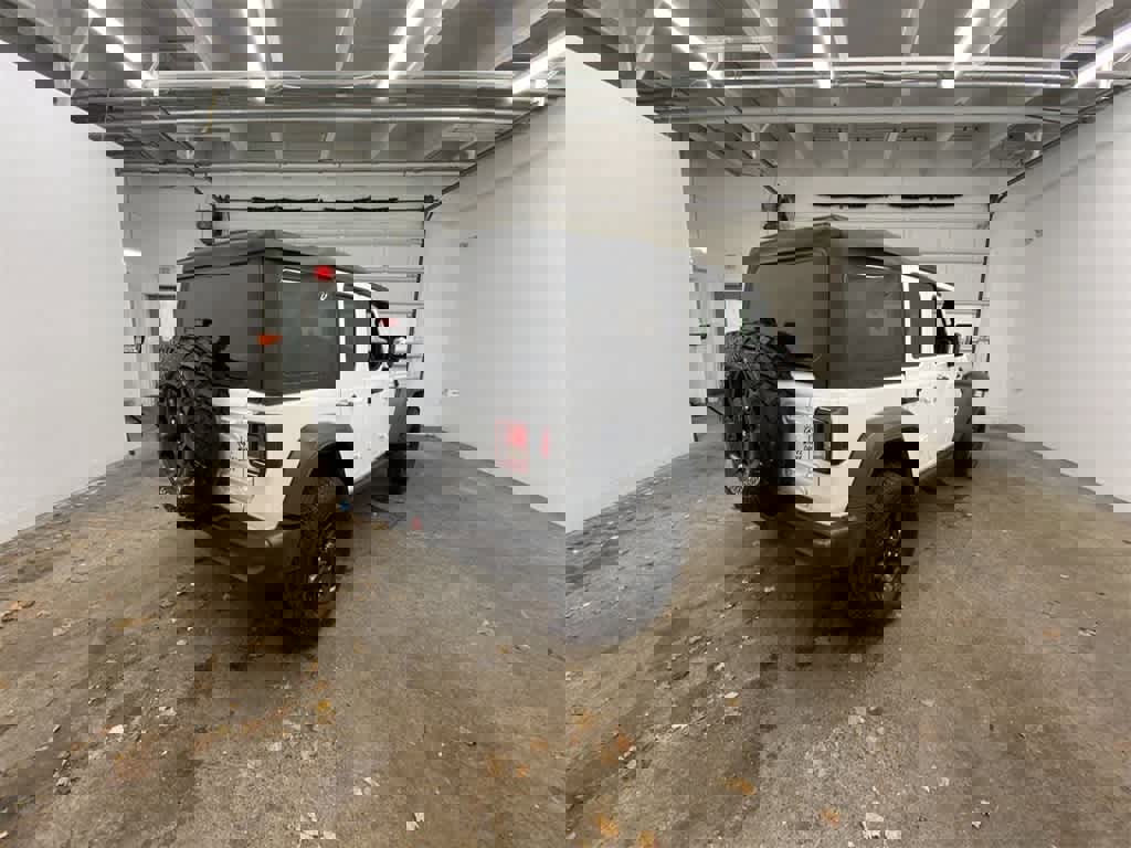 Used 2023 Jeep Wrangler Unlimited image 6