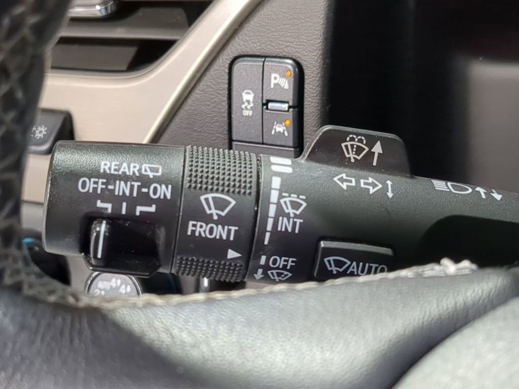 Used 2020 GMC Yukon Denali AWD/4WD image 31