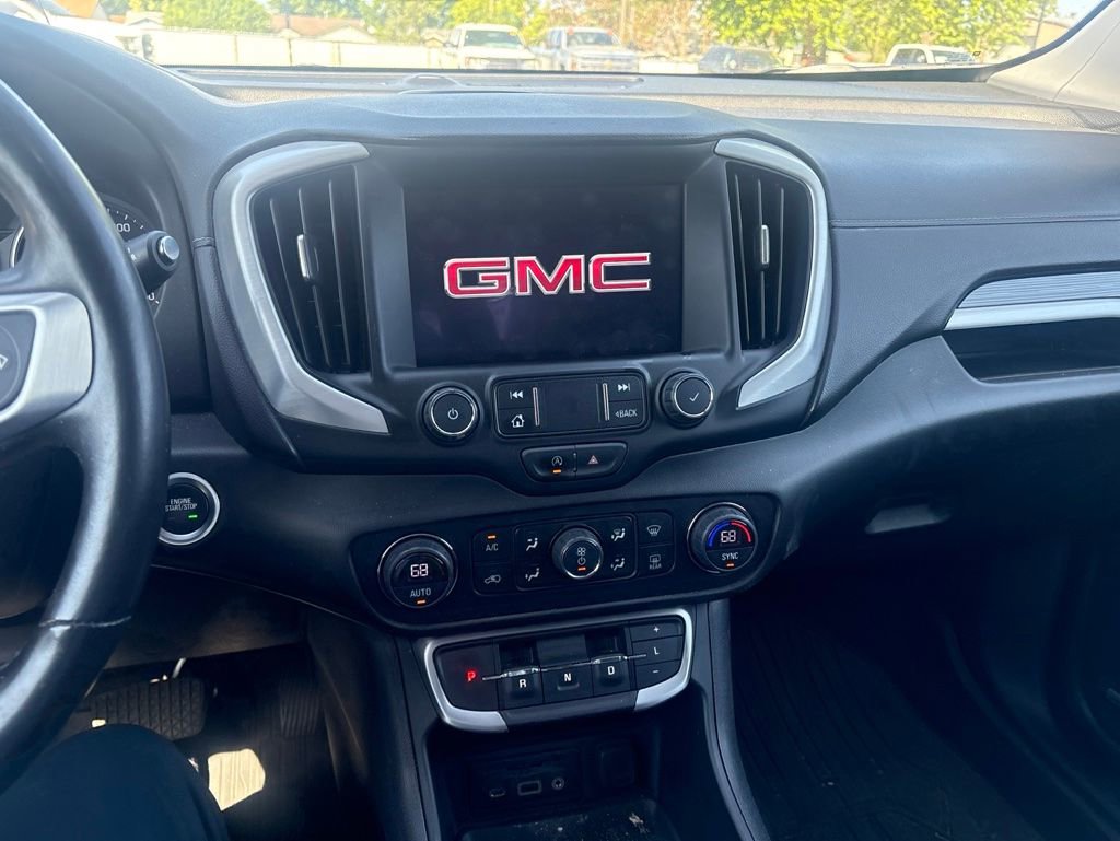Used 2022 GMC Terrain SLT w/ Infotainment Package II AWD/4WD image 10