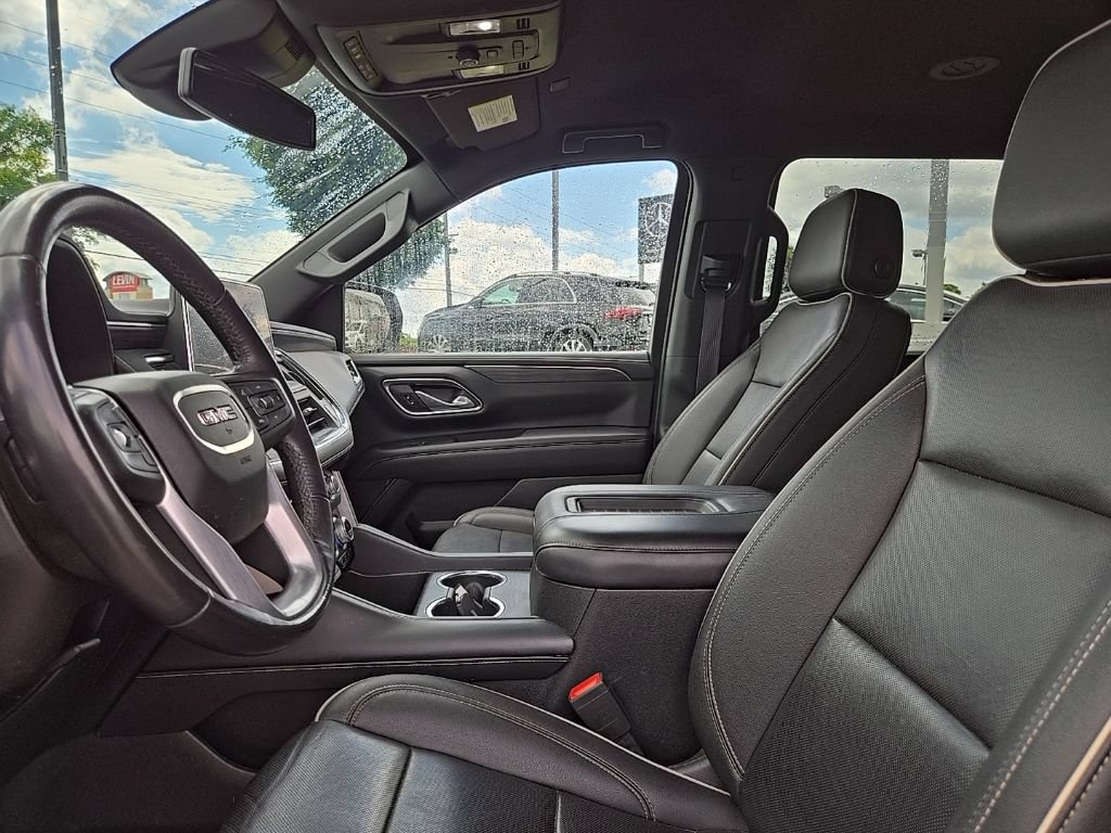 Used 2023 GMC Yukon XL SLT AWD/4WD image 35