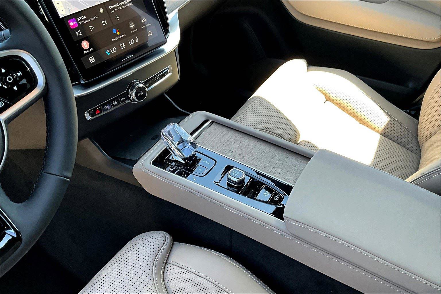 New 2026 Volvo XC90 B6 Ultra w/ Protection Package image 12
