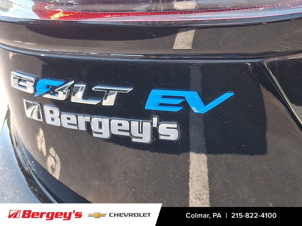 Used 2022 Chevrolet Bolt LT w/ Infotainment Package image 31
