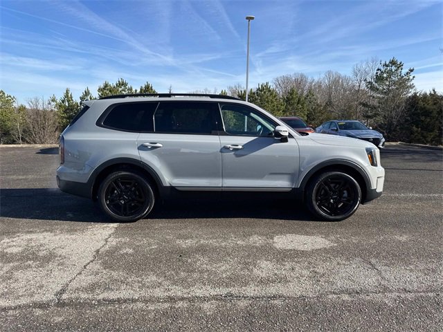 Used 2023 Kia Telluride EX X-Line image 3