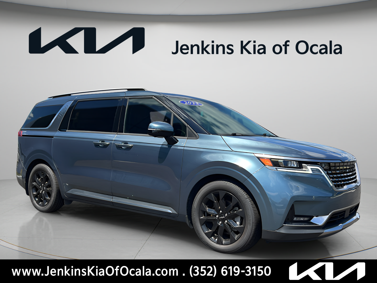 Used 2023 Kia Carnival SX Prestige FWD image 1
