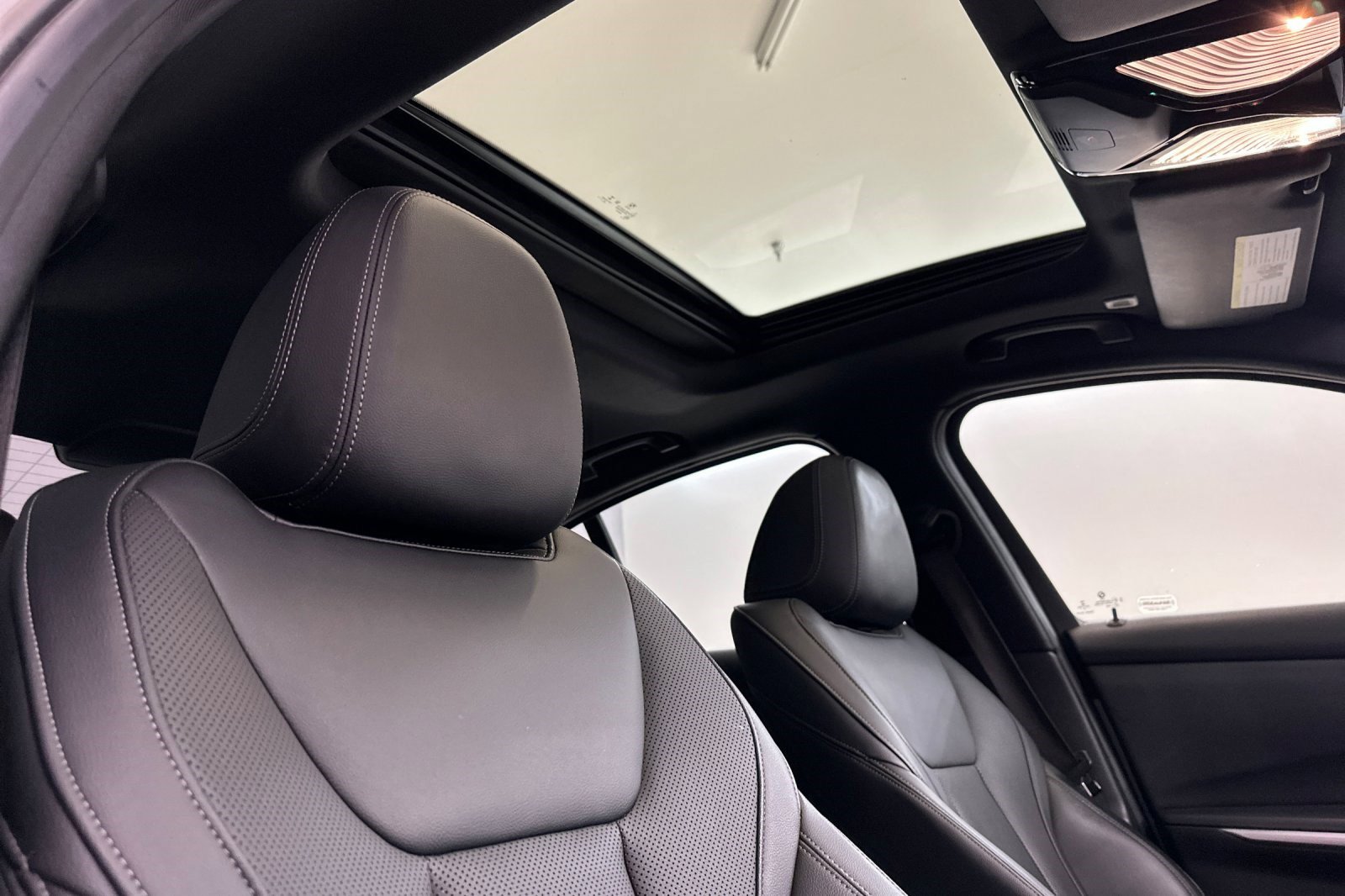 Used 2023 BMW 330e w/ M Sport Package image 24