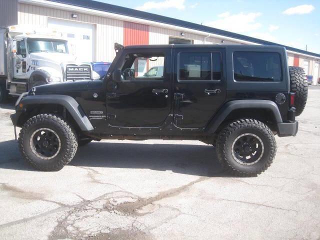 Used 2013 Jeep Wrangler Unlimited Sport image 9