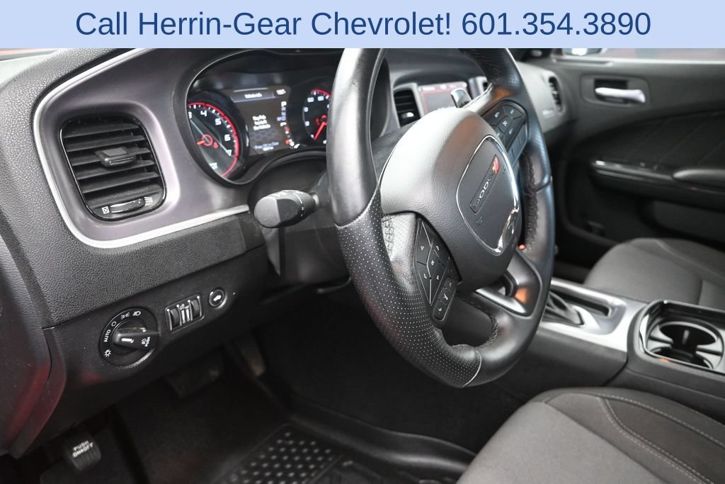 Used 2022 Dodge Charger SXT w/ Blacktop Package AWD/4WD image 12