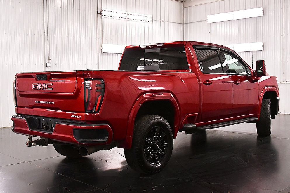 Used 2025 GMC Sierra 2500 AT4 w/ AT4 Premium Plus Package AWD/4WD image 7