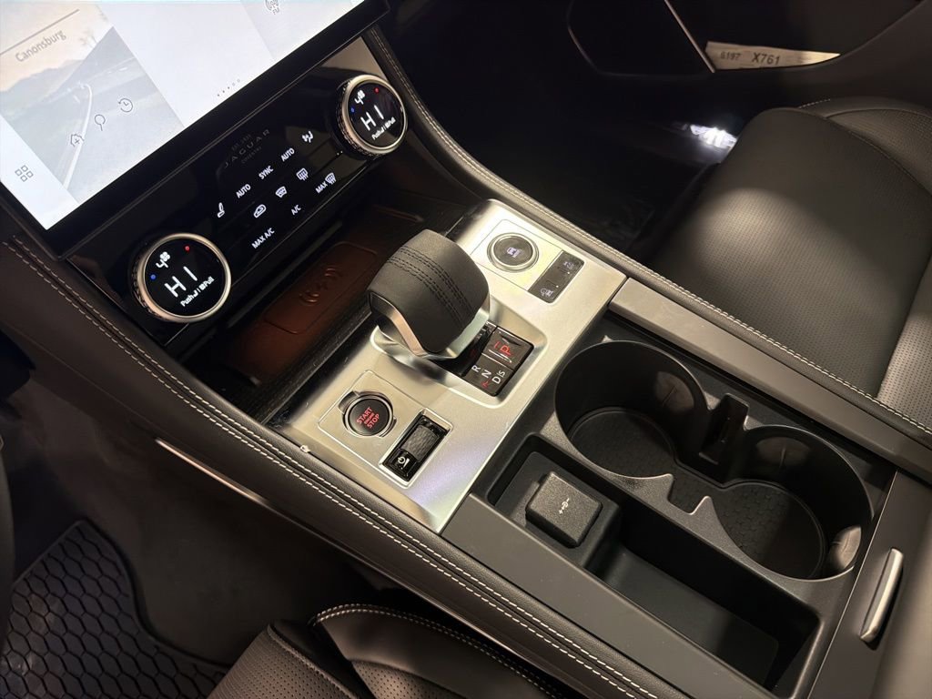 New 2026 Jaguar F-PACE R-Dynamic S image 17