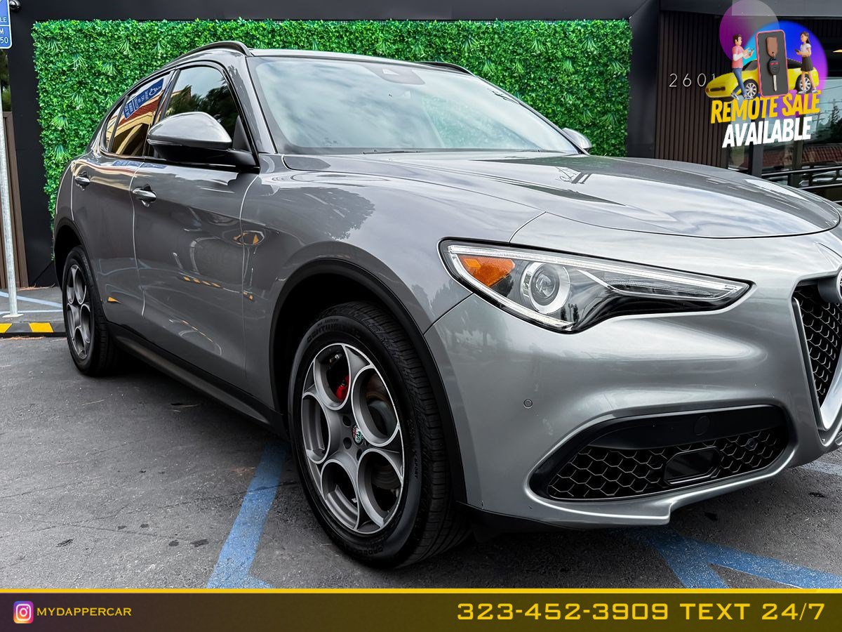 Used 2018 Alfa Romeo Stelvio Ti Sport AWD/4WD image 4