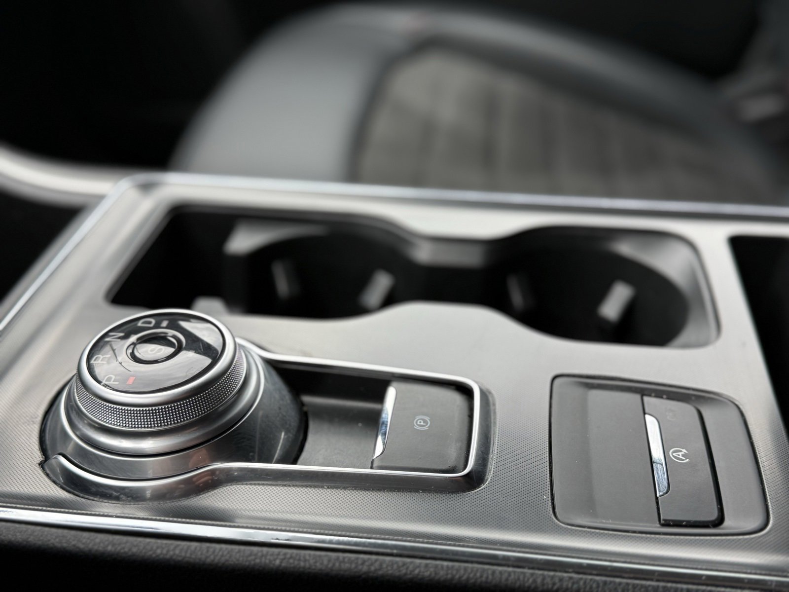 Used 2024 Ford Edge ST-Line image 27